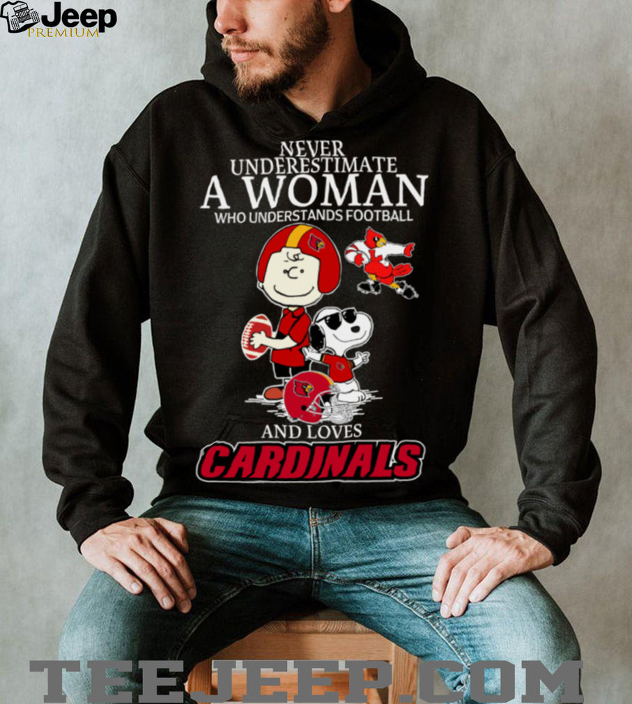 Louisville Cardinals X Peanuts Characters Never Underestimate A Woman Who Understands Football And Loves Cardinals Tee (1)