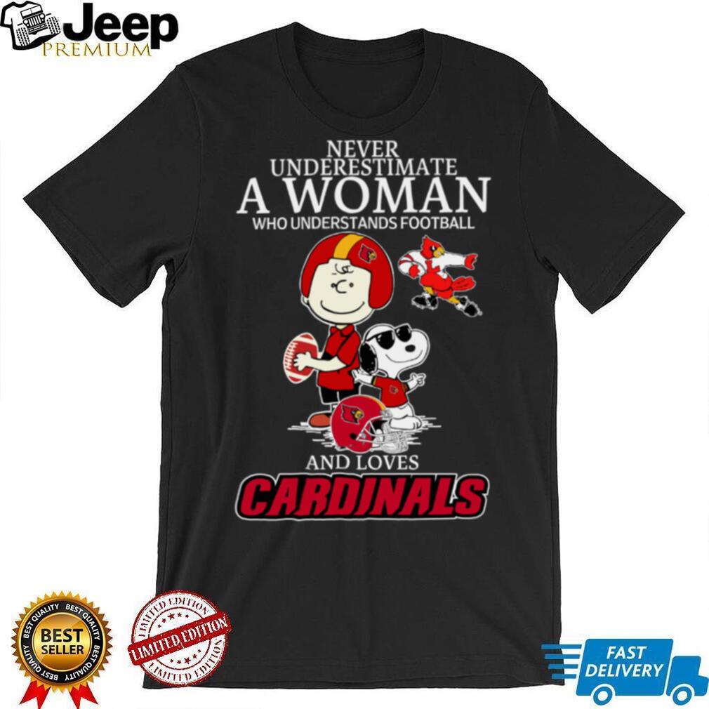 Louisville Cardinals X Peanuts Characters Never Underestimate A Woman Who Understands Football And Loves Cardinals Tee (1)