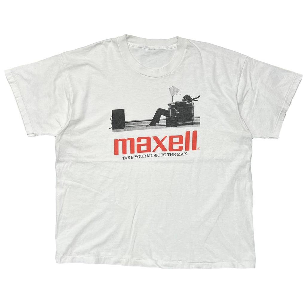 maxell TAKE YOUR MUSIC TO THE MAX. FITS XL 1832