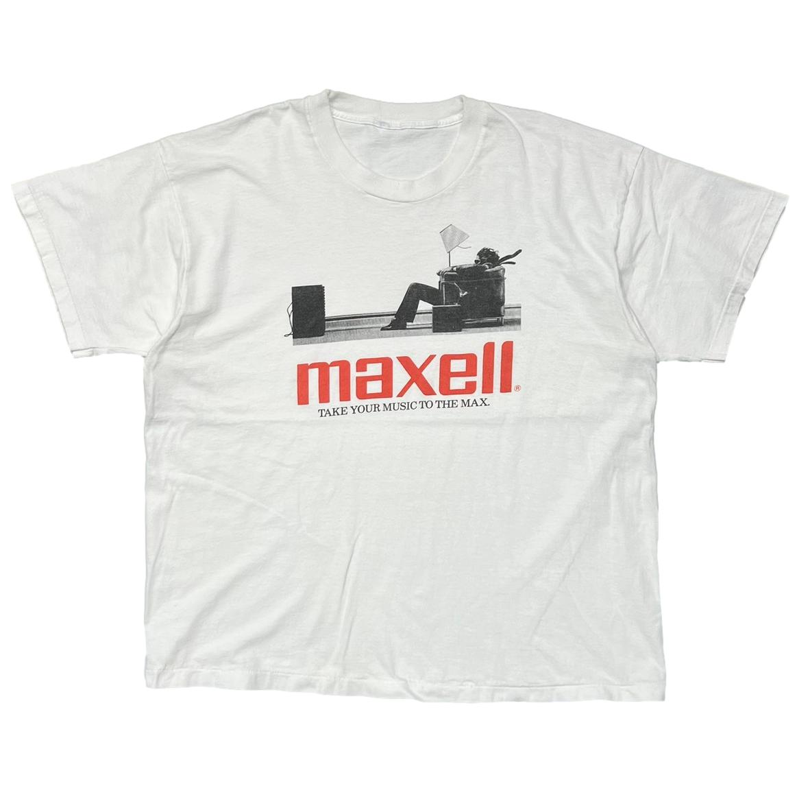 maxell TAKE YOUR MUSIC TO THE MAX. FITS XL 1832