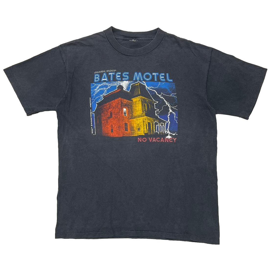 UNIVERSAL STUDIOS BATES MOTEL FITS XL 8852